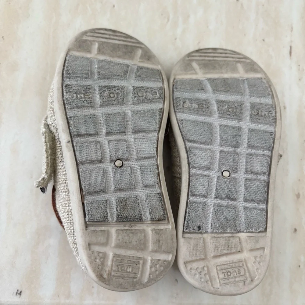 TOMS Kids' Toddler Tan Natural Burlap Slip-On Gender Neutral Shoes
